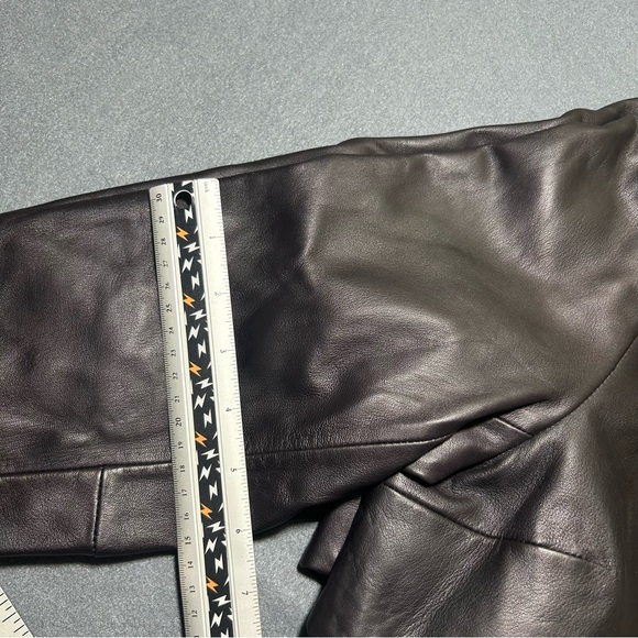 Suzanne Somers Black Leather Bomber Jacket - Picture 6 of 9